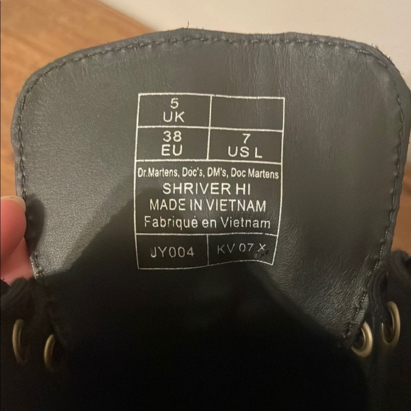 New Dr. Martens Black Combat Boots with Chunky Sole Size 7 - Picture 5 of 5